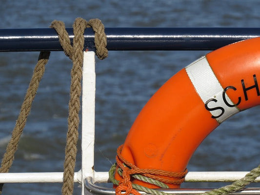 Man Overboard Drill: Cutting the Engine & Quick Response