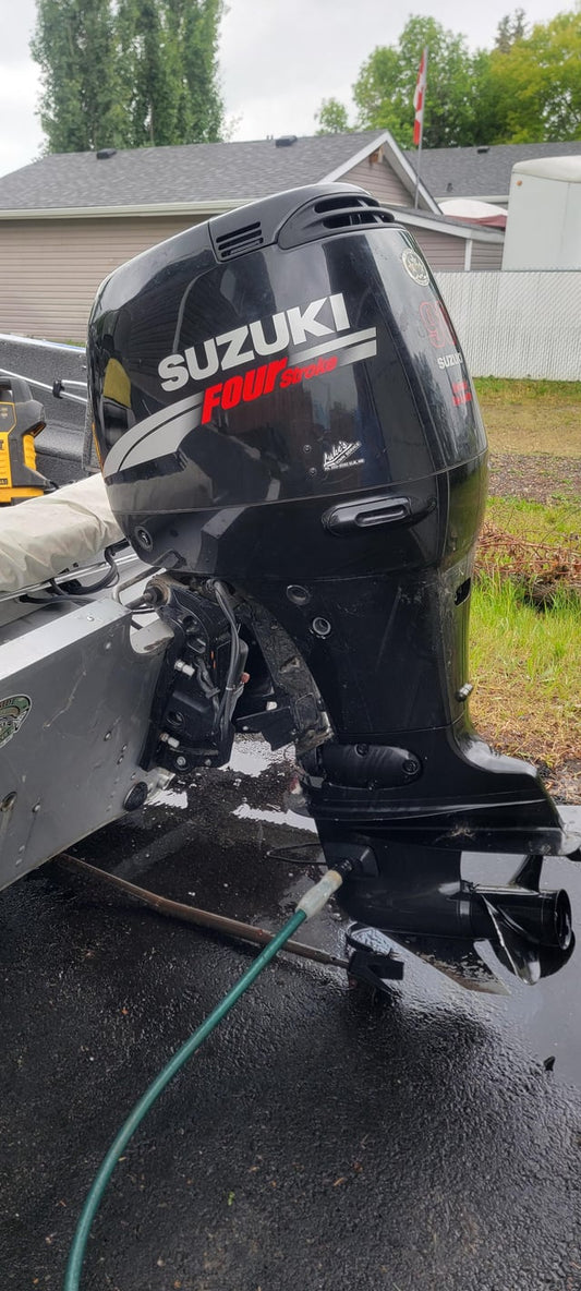 What to Do If Your Outboard Breaks Down at Sea