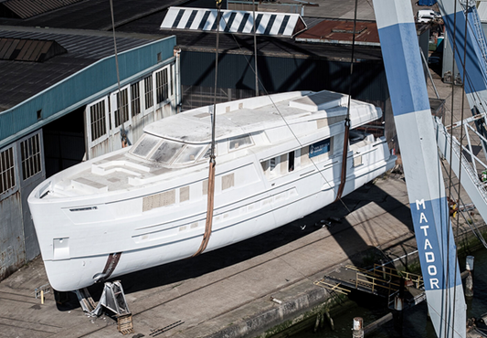 Van der Valk's Most Spacious Elevated Pilot House Yacht: A New Benchmark in Customization