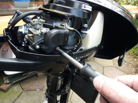 Outboard Engine Fuel Bowl Not Filling? Troubleshooting Your Carburetor's Float & Needle Valve