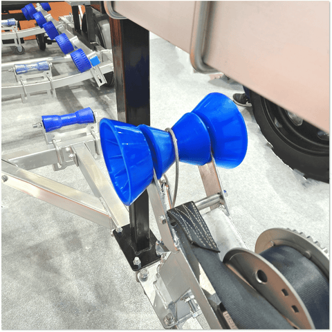 red polyurethane boat trailer roller with 1/2 inch shaft