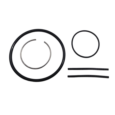 photo of jlm marine seal kit 26-8m0142979 with three black rubber o-rings and two perforated rubber bands